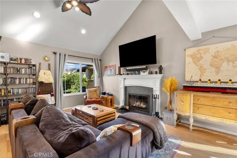 Tiny photo for 27547 Saffron Ln, Saugus, CA 91350 (MLS # SR25251694)