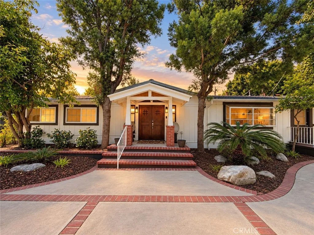 Photo of 11751 Hortense ST, Valley Village, CA 91607 (MLS # OC26201542)