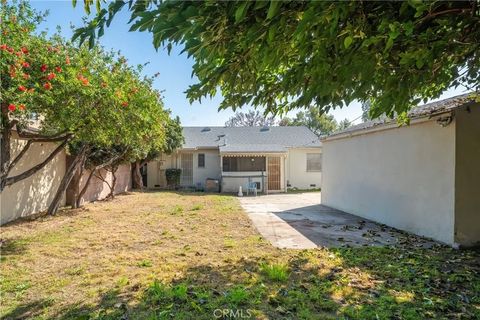 Tiny photo for 419 Stanford Rd, Burbank, CA 91504 (MLS # SR25266341)