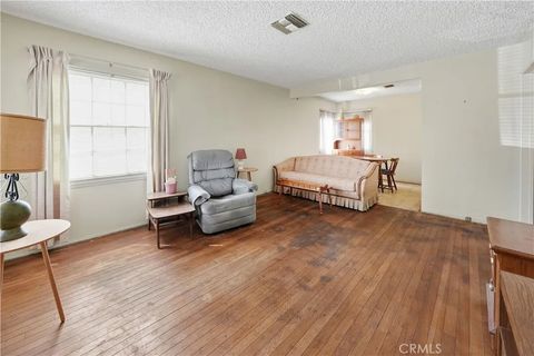 Tiny photo for 419 Stanford Rd, Burbank, CA 91504 (MLS # SR25266341)