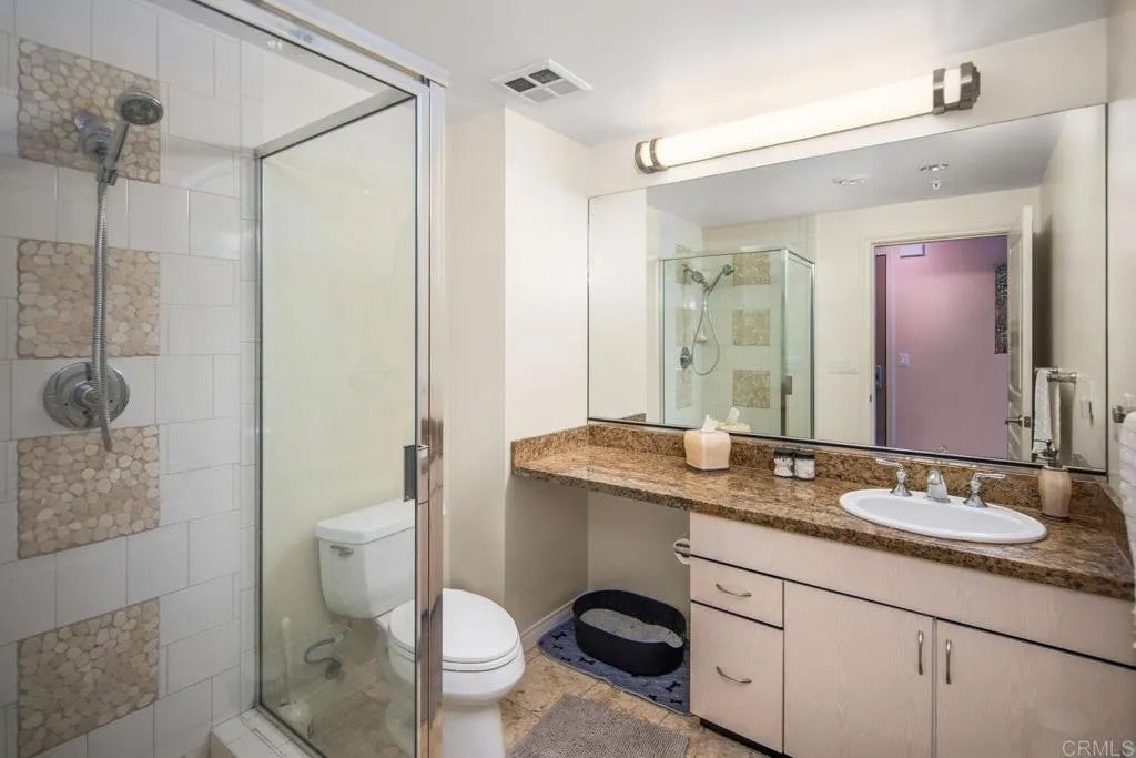 555 Front Street 1201