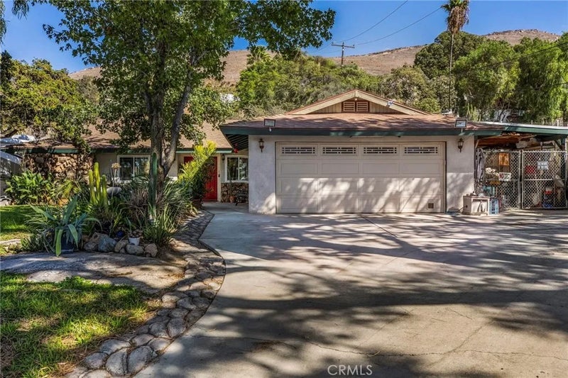 4581 Crestview Drive
