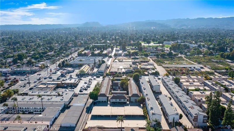 7632 Topanga Canyon 110