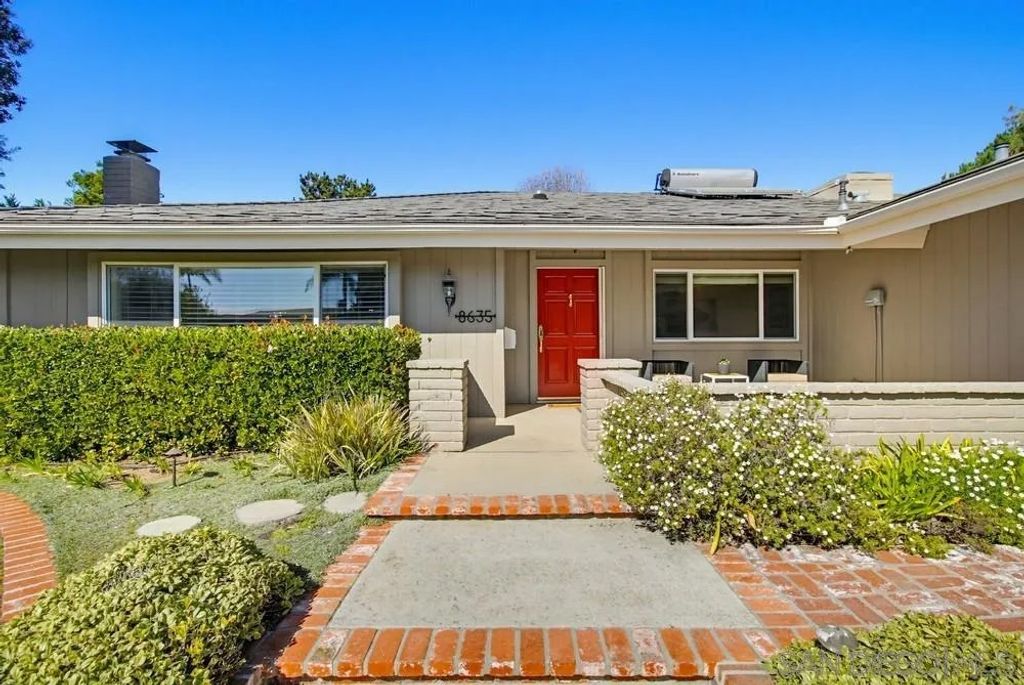 Photo of 8635 Cliffridge AVE, La Jolla, CA 92037 (MLS # 260014650)