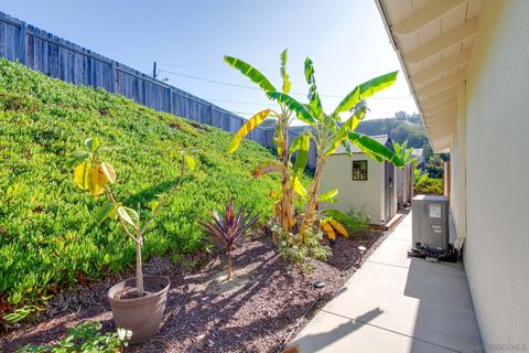 Tiny photo for 2812 Turnbull St, Oceanside, CA 92056 (MLS # 250043530)