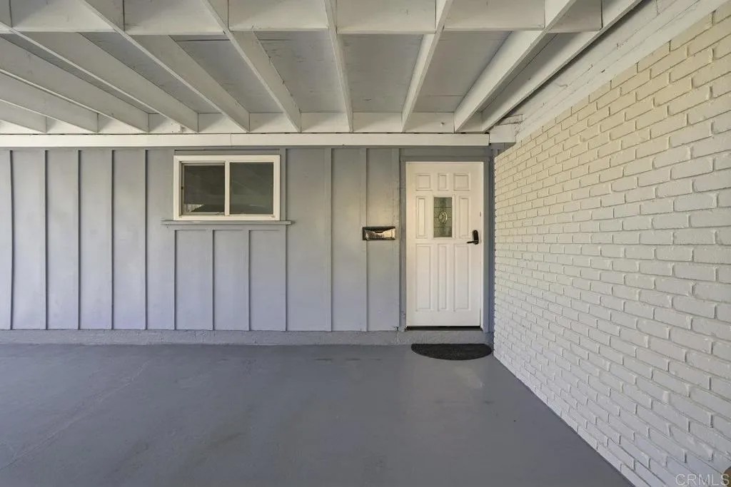 9452 Larrabee Avenue