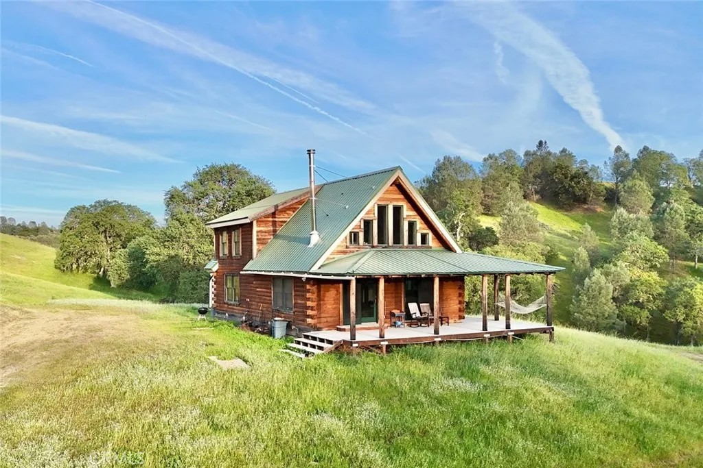 46651 Sapaque Valley