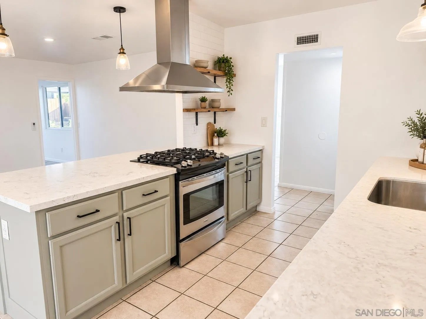 1035 Dearborn Dr.