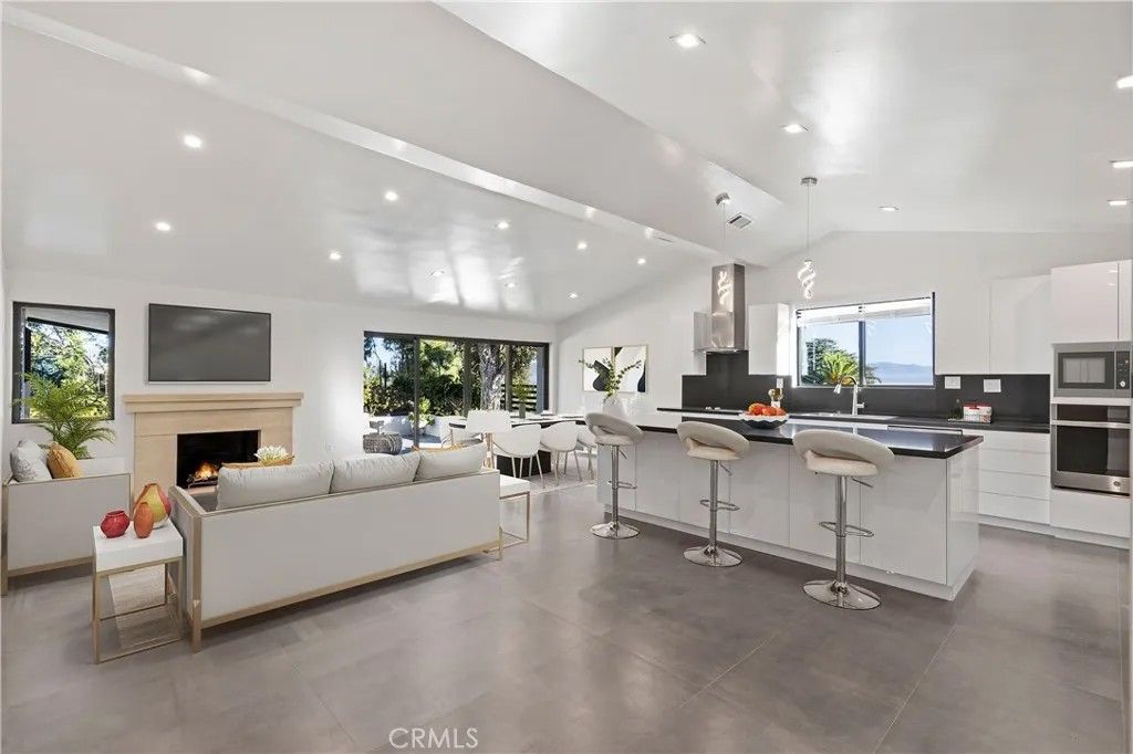 Photo of 20509 Califa, Woodland Hills, CA 91367 (MLS # SR26023154)