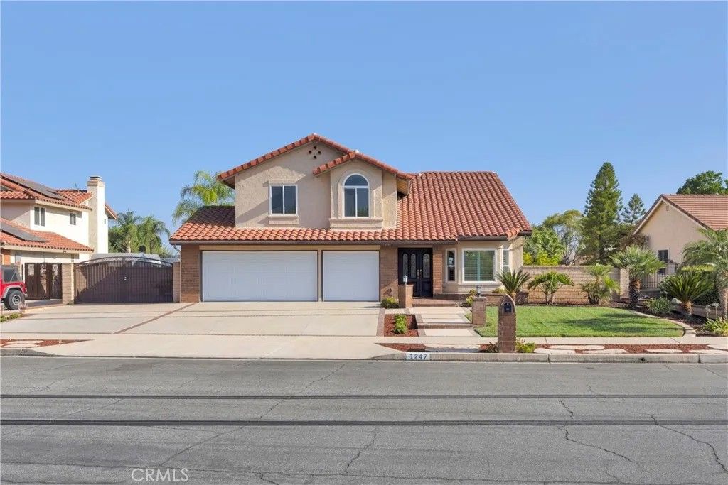 Photo of 1247 Bridgeport Rd, Corona, CA 92882 (MLS # PW25279357)