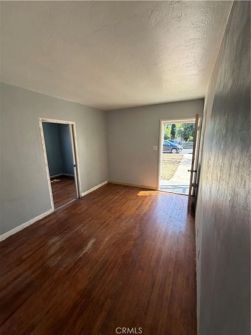 Photo of 917 W 9th St, Corona, CA 92882 (MLS # OC26075516)