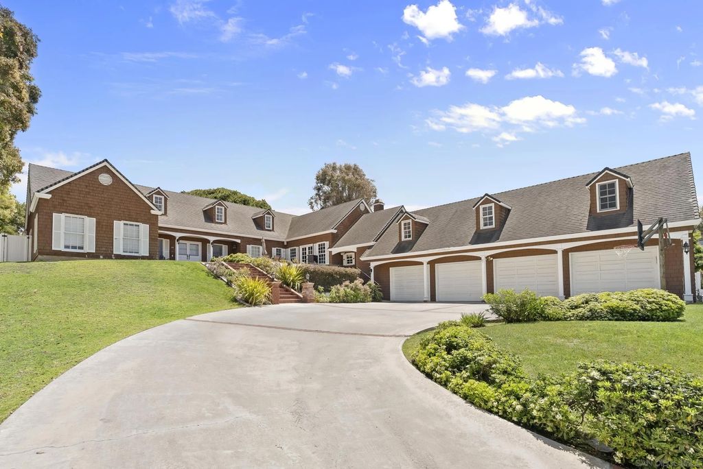 Photo of 512 S Granados Ave, Solana Beach, CA 92075 (MLS # 250037042)