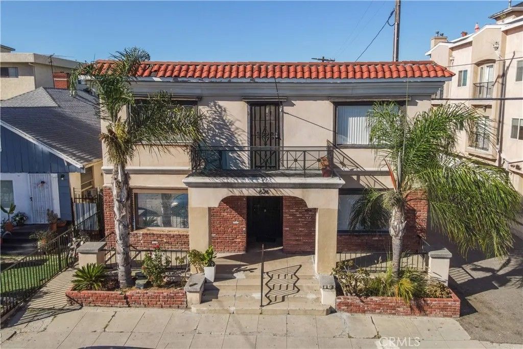 Photo of 626 W 7th St, San Pedro, CA 90731 (MLS # SB26029816)
