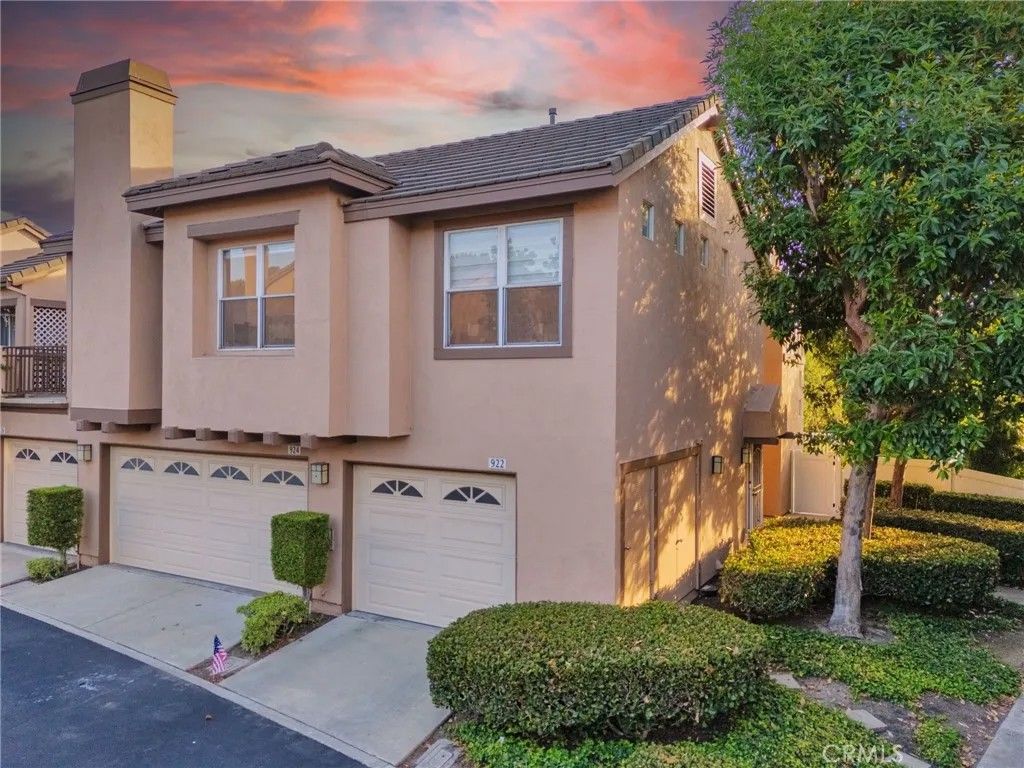Photo of 922 S Country Glen Way, Anaheim Hills, CA 92808 (MLS # SR26096274)