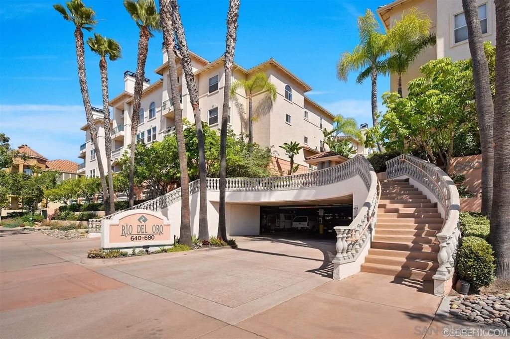 Photo of 680 Camino De la Reina 2407, San Diego, CA 92108 (MLS # 260001356)