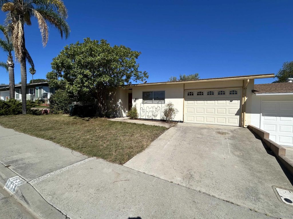 Photo of 1638 La Tierra Ln, San Marcos, CA 92078 (MLS # 250042022)