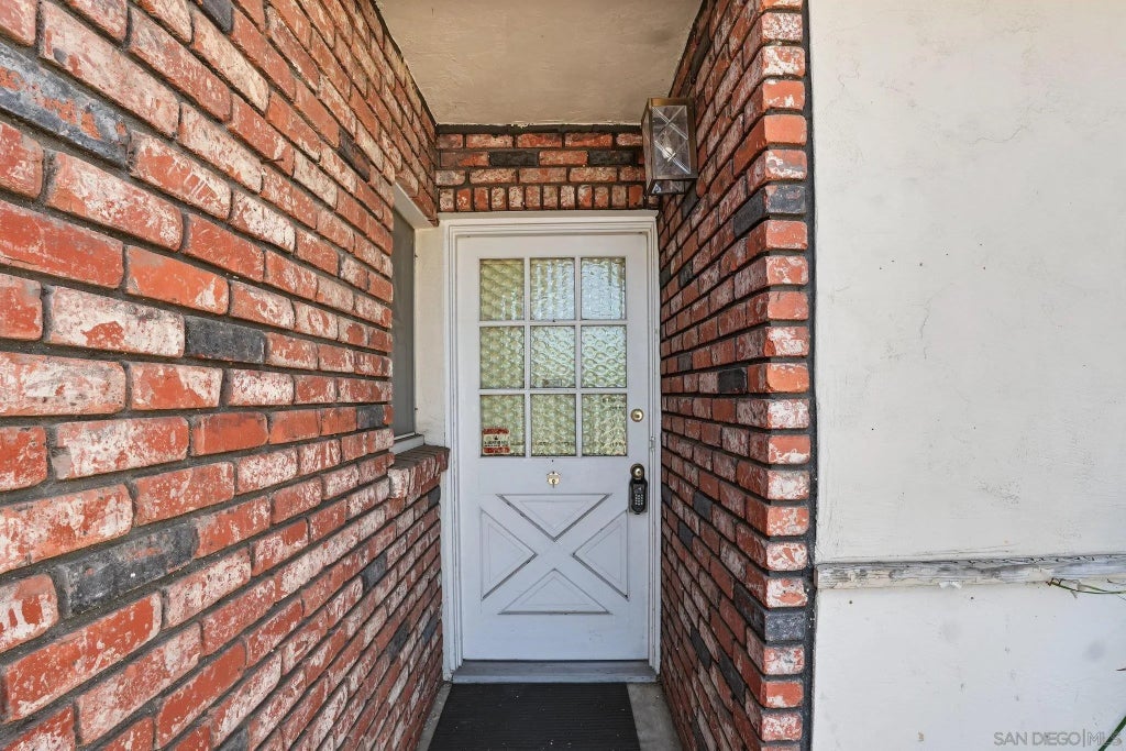 Photo of 1475 Vicksburg Dr, El Cajon, CA 92021 (MLS # 260023922)