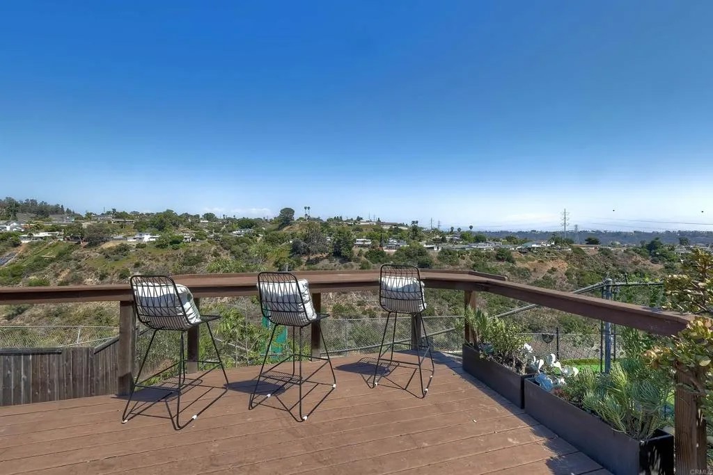 7912 Blue Jay Place