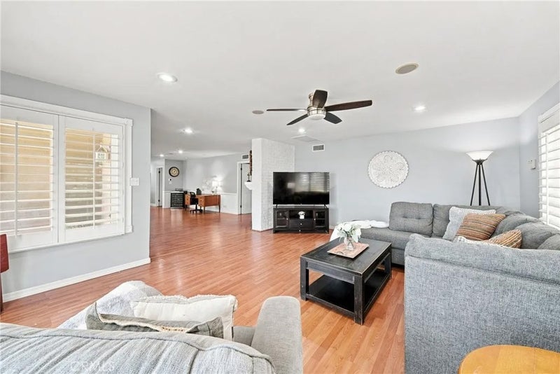 12591 Vista Panorama