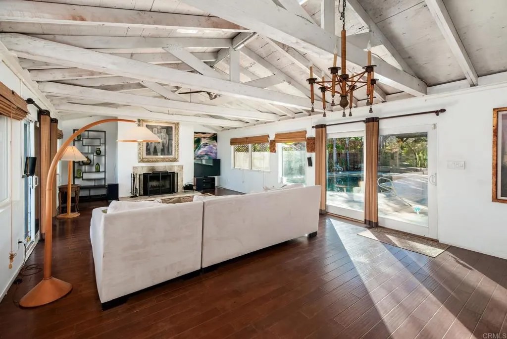 1386 Tennis Club Drive