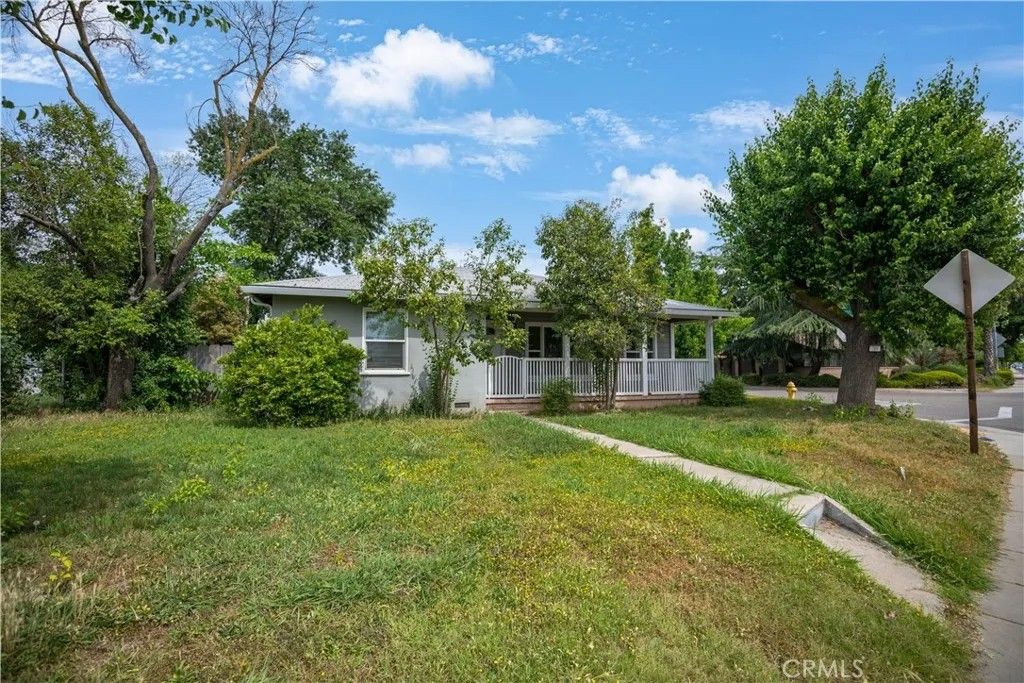 Photo of 789 Yosemite Pkwy, Merced, CA 95340 (MLS # MC26073213)