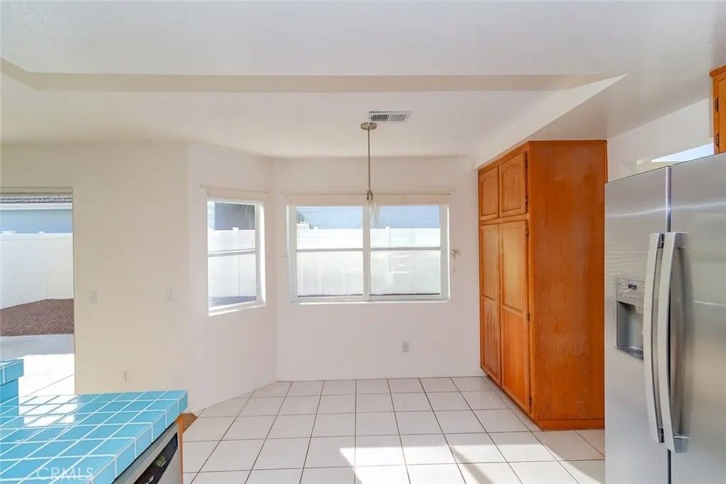 Photo of 2038 Ridgeline Ave, Vista, CA 92081 (MLS # IV26021074)