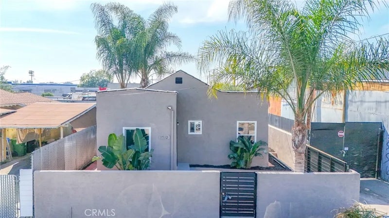 1712 E 57th