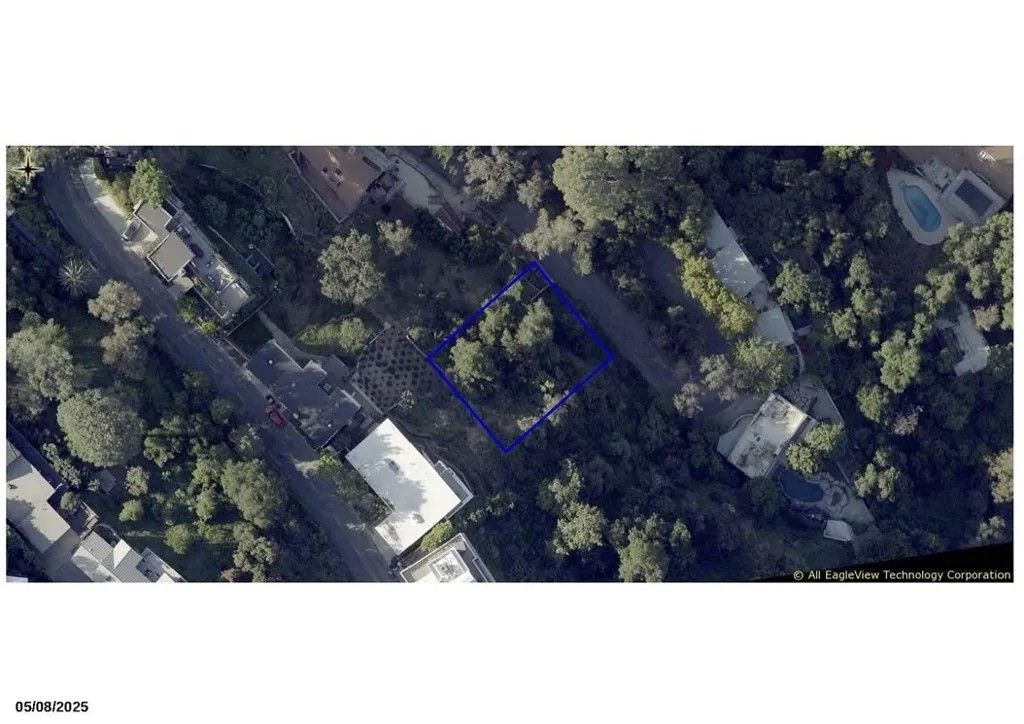 Photo of 916 Glen Oaks Blvd, Pasadena, CA 91105 (MLS # WS25246990)