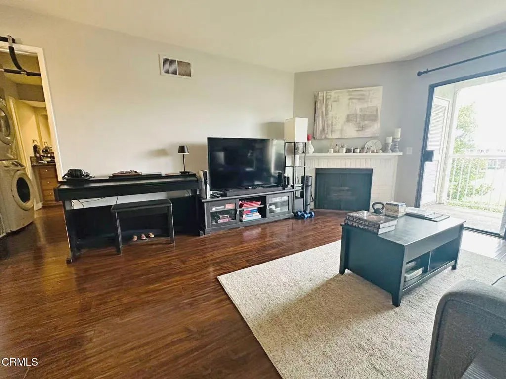 1181 Packers Circle 118