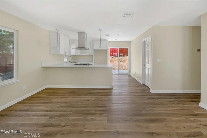 3716 W Avenue K10