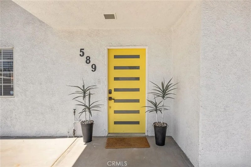 589 S Mountain View