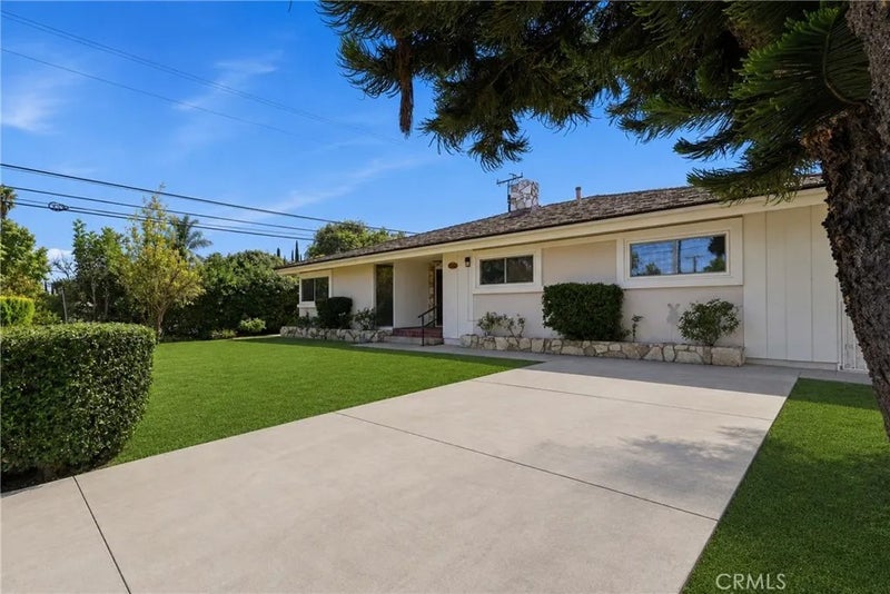 2031 Bella Vista Avenue