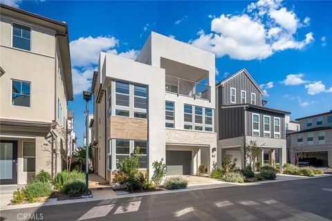 Photo of 120 Parkland Alley, Lake Forest, CA 92630 (MLS # OC26011409)