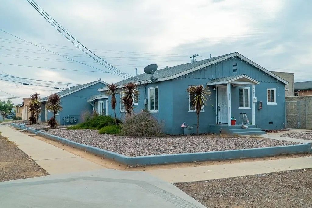 Photo of 1704 B Avenue, National City, CA 91950 (MLS # NDP2511293)