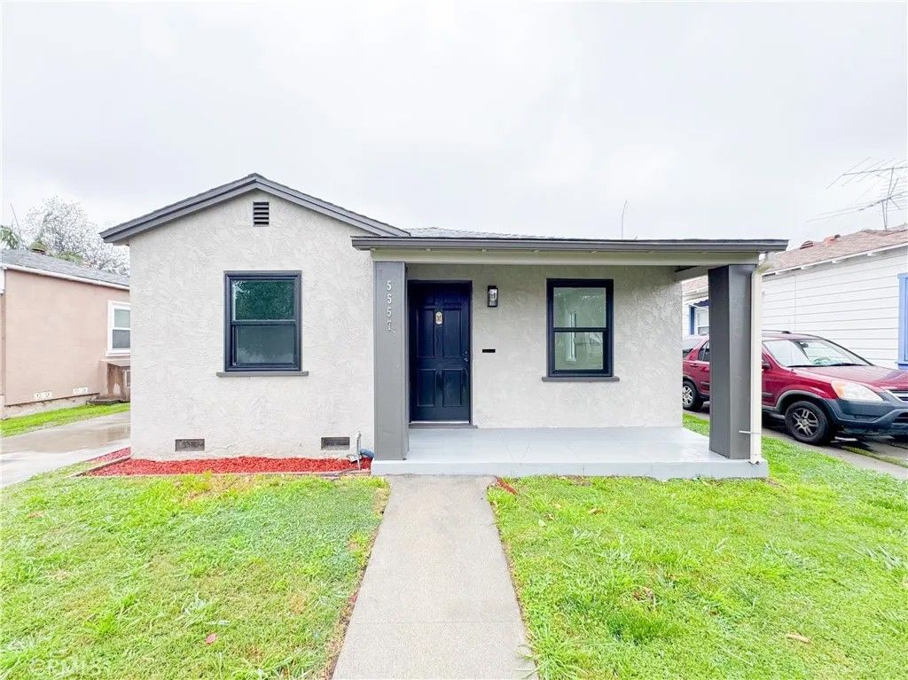 Photo of 5557 Lemon Avenue, Long Beach, CA 90805 (MLS # IG25245792)
