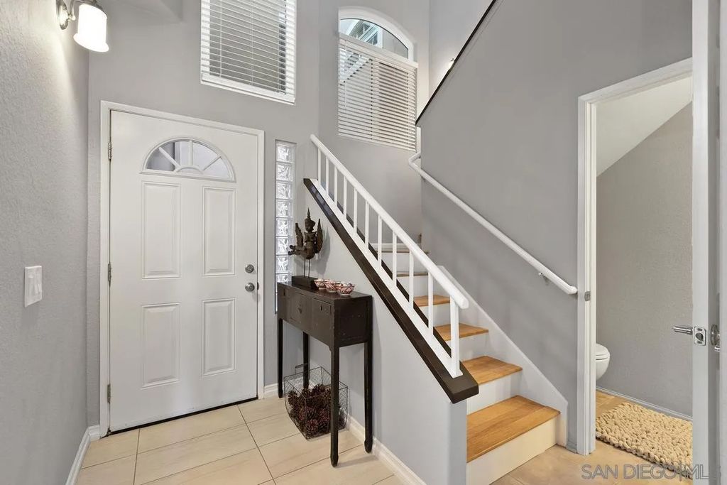 Photo of 7274 Shoreline Dr #118, San Diego, CA 92122 (MLS # 250044983)