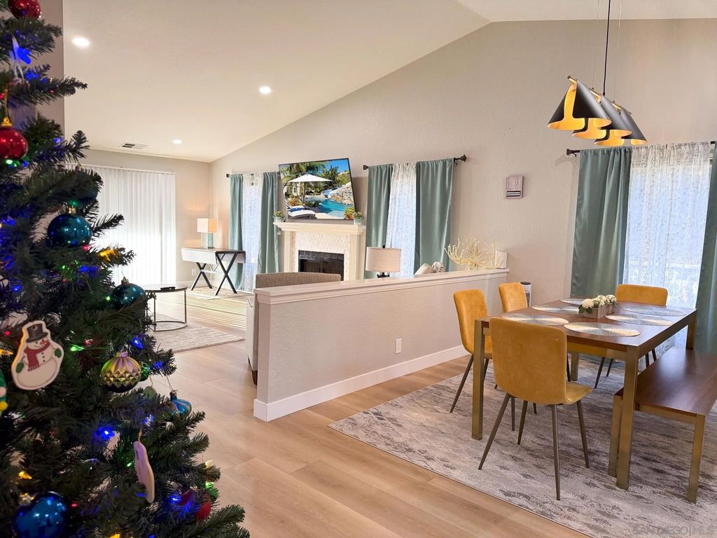 Photo of 1457 Fallsview Place, Escondido, CA 92027 (MLS # 2601228)