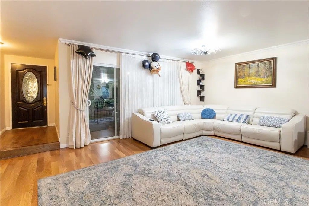 Photo of 9551 Via Ricardo, Burbank, CA 91504 (MLS # BB26085485)