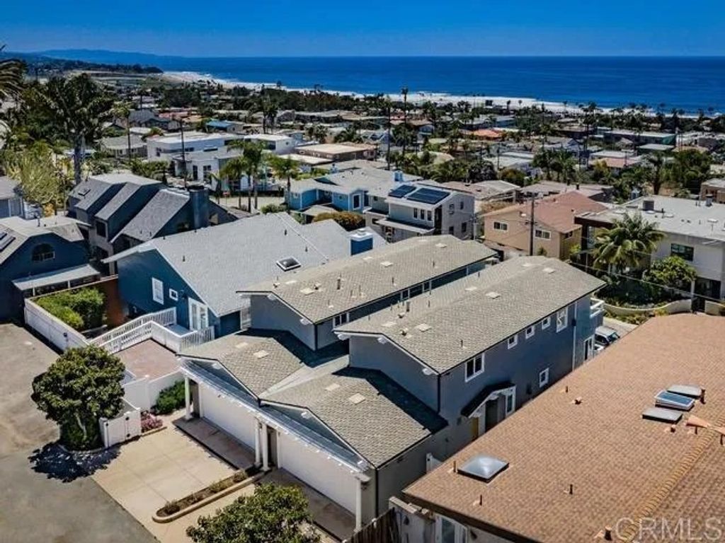 Photo of 2063 Cambridge Avenue, Cardiff By The Sea, CA 92007 (MLS # NDP2602533)