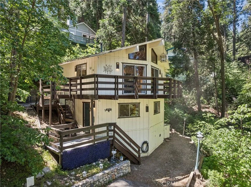 805 Knight Court