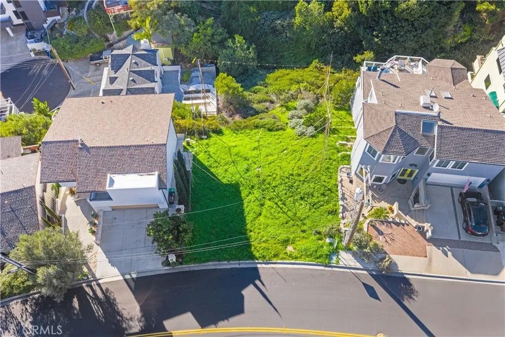 Photo of 33911 Calle La Primavera, Dana Point, CA 92629 (MLS # OC26009503)
