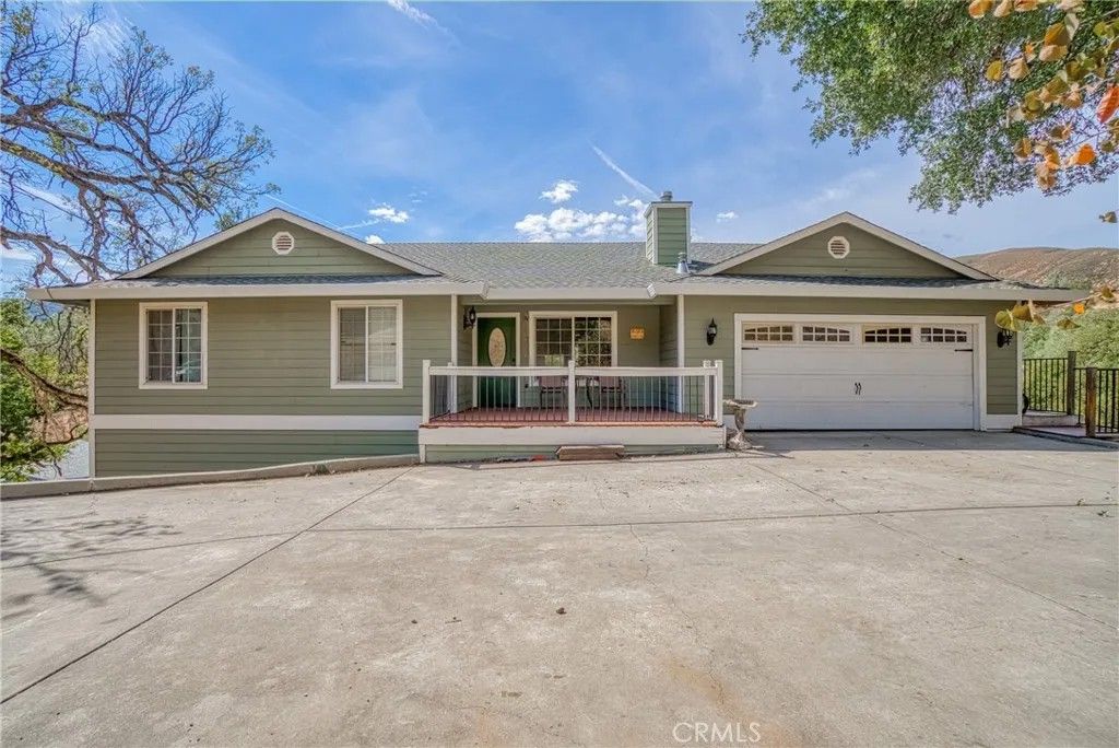 Photo of 3409 Wolf Creek Road, Clearlake Oaks, CA 95423 (MLS # LC25234924)