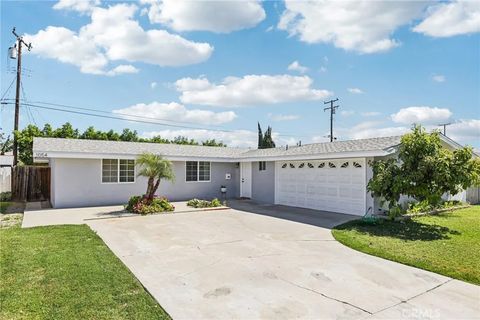 Photo of 1054 N Hermosa Dr, Anaheim, CA 92801 (MLS # OC26074379)