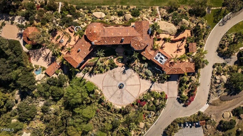 Photo of 2940 Kuehner Drive, Simi Valley, CA 93063 (MLS # V1-35364)