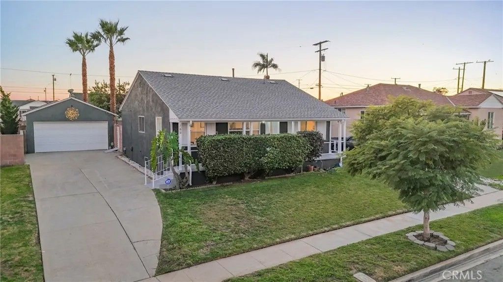 Photo of 160 W 121st St, Los Angeles, CA 90061 (MLS # IN25273205)