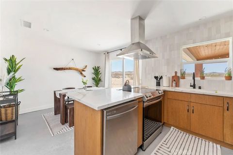 Tiny photo for 473 Bowman Trl, Landers, CA 92285 (MLS # JT25237675)