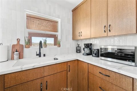 Tiny photo for 473 Bowman Trl, Landers, CA 92285 (MLS # JT25237675)