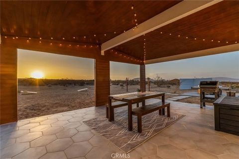 Tiny photo for 473 Bowman Trl, Landers, CA 92285 (MLS # JT25237675)