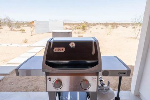 Tiny photo for 473 Bowman Trl, Landers, CA 92285 (MLS # JT25237675)