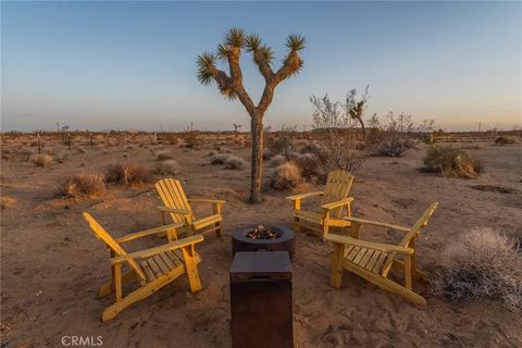 Tiny photo for 473 Bowman Trl, Landers, CA 92285 (MLS # JT25237675)